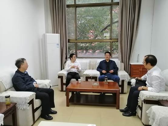 说明: C:\Users\Administrator\Desktop\秦柳博士回校2021.10.14.jpg